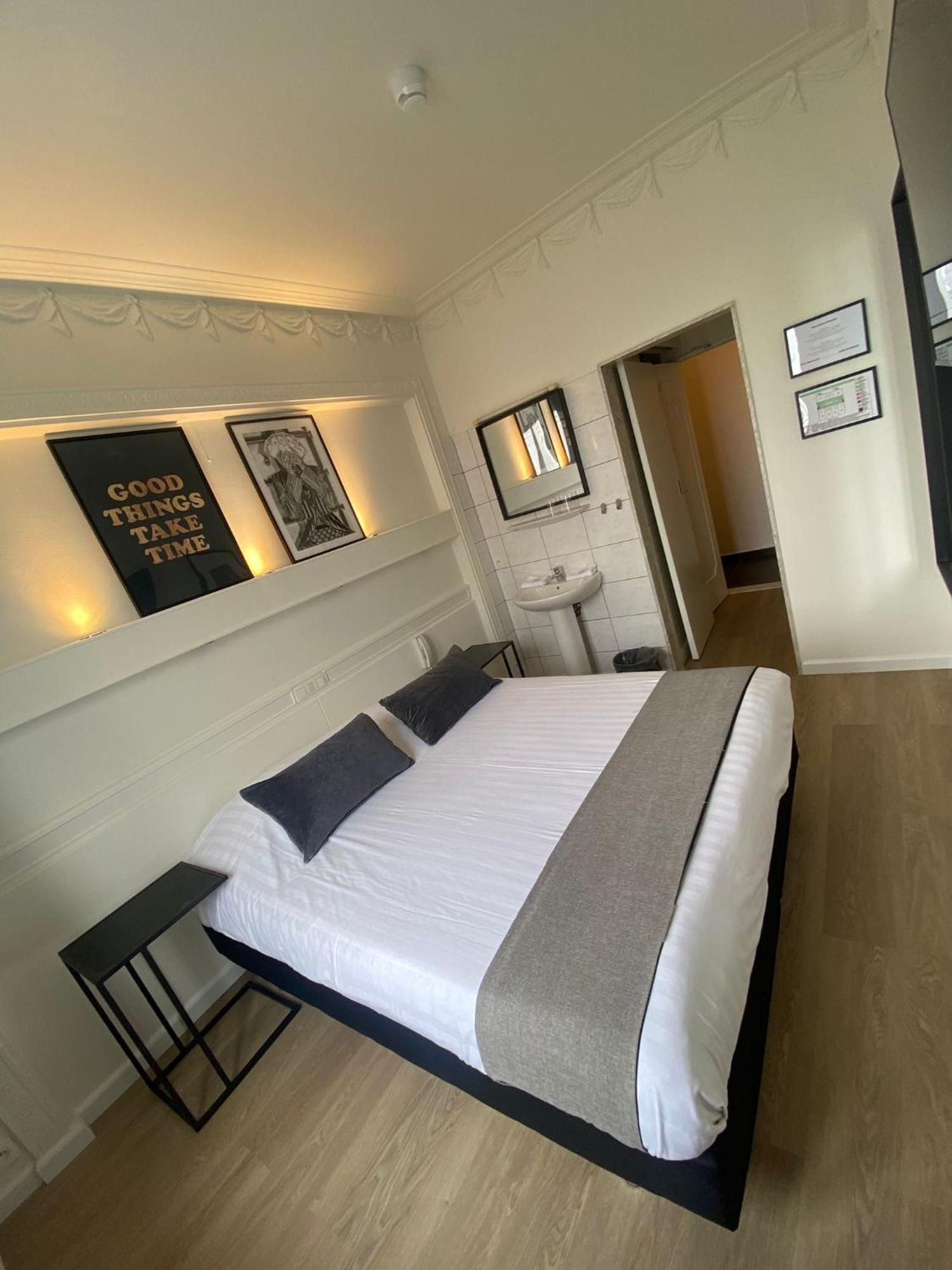 Beaux Arts Hotel Антверпен Екстериор снимка
