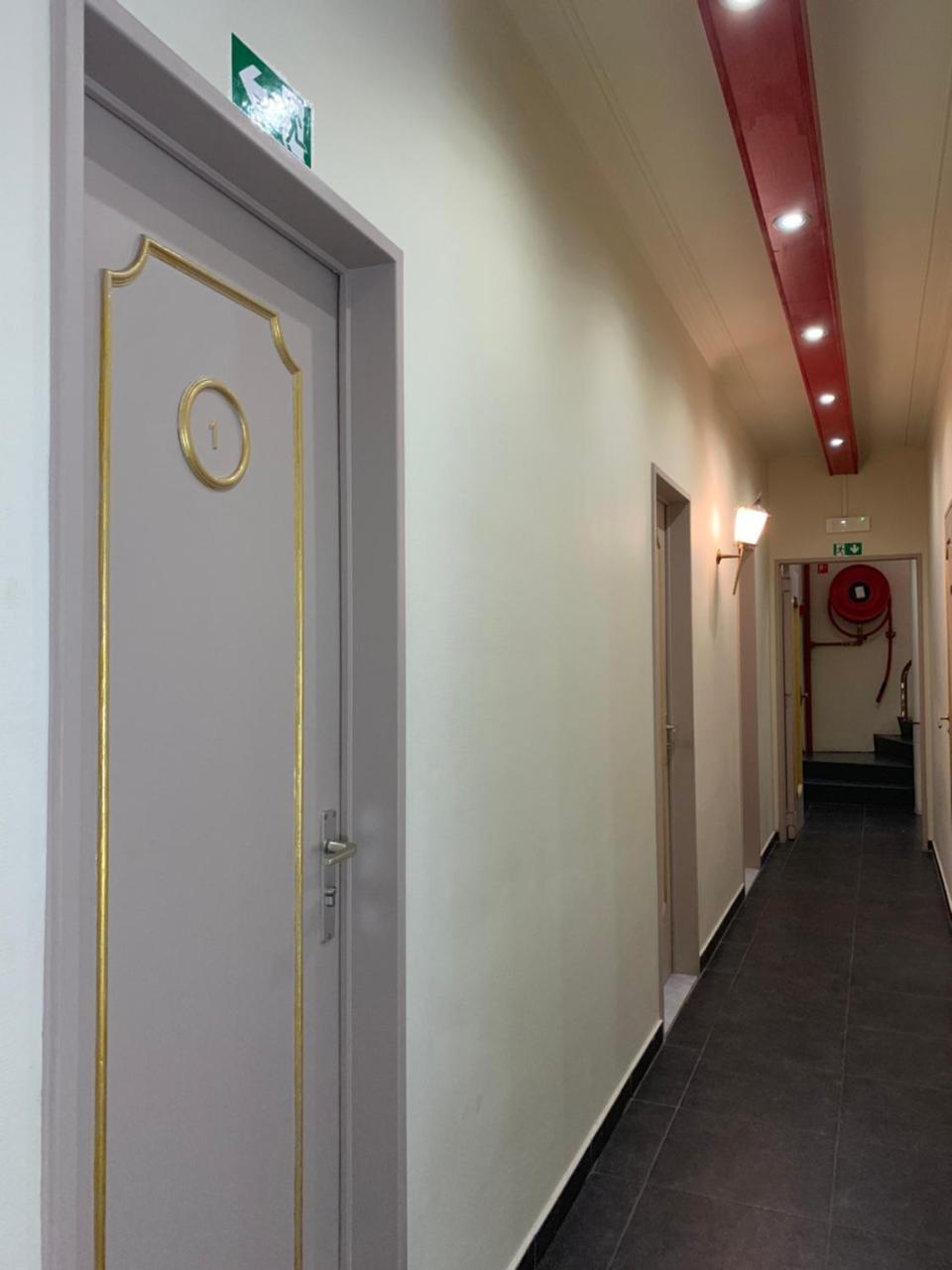 Beaux Arts Hotel Антверпен Екстериор снимка