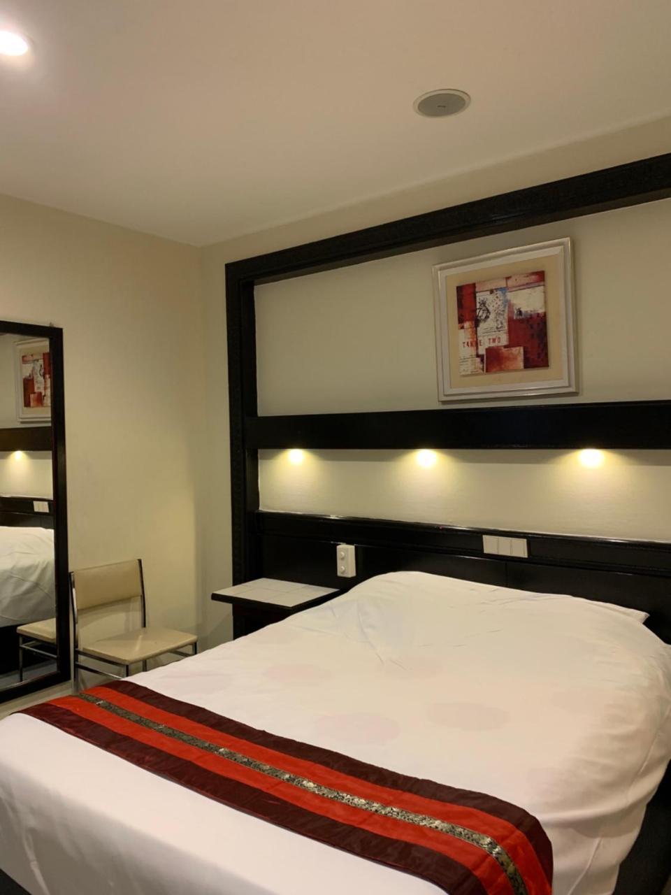 Beaux Arts Hotel Антверпен Екстериор снимка
